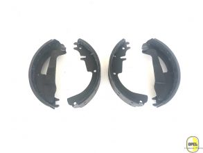Brake shoes with lining rear set L+R Kadett B Olympia A GT Rekord B C Commodore A 1966-70 